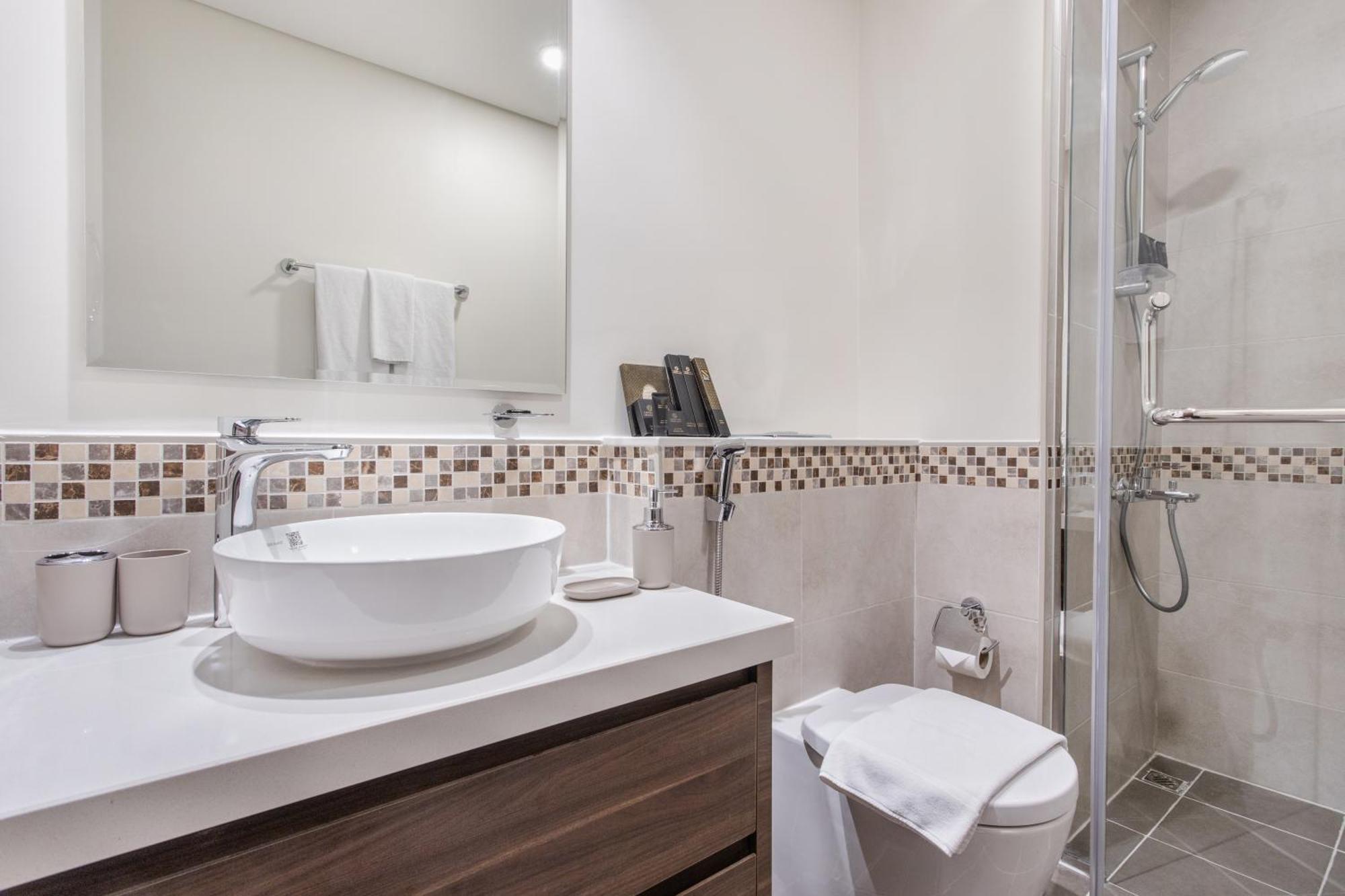 Reva Residences - One Bedroom Apartment By The S Holiday Homes Dubai Esterno foto